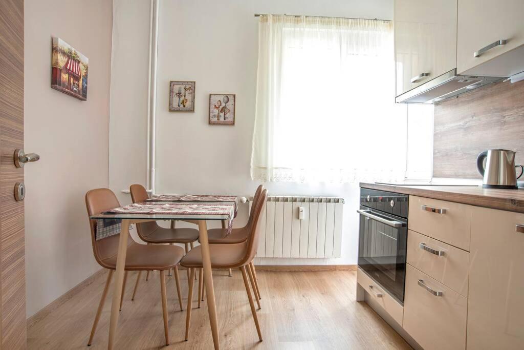 Elegant & Stylish 2 Bedroom Top Central Apartment София Экстерьер фото